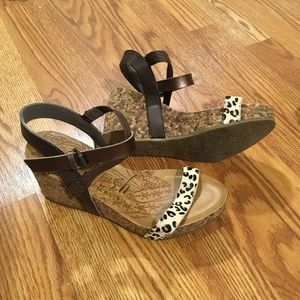Blowfish Womens Malibu Wedge Heels Leopard Print Size 8 EUC!